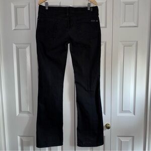 7 for all mankind mid rise bootcut Jean. Size 32/L34/1/2